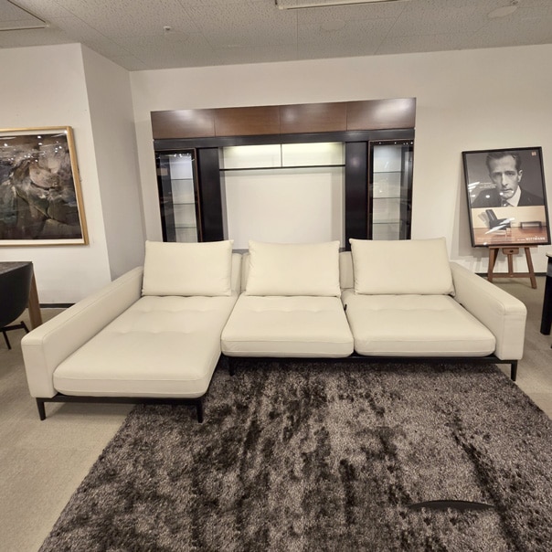 カウチソファ 「ティラ」革クリーム/アウトレット&リワース大阪南港展示品