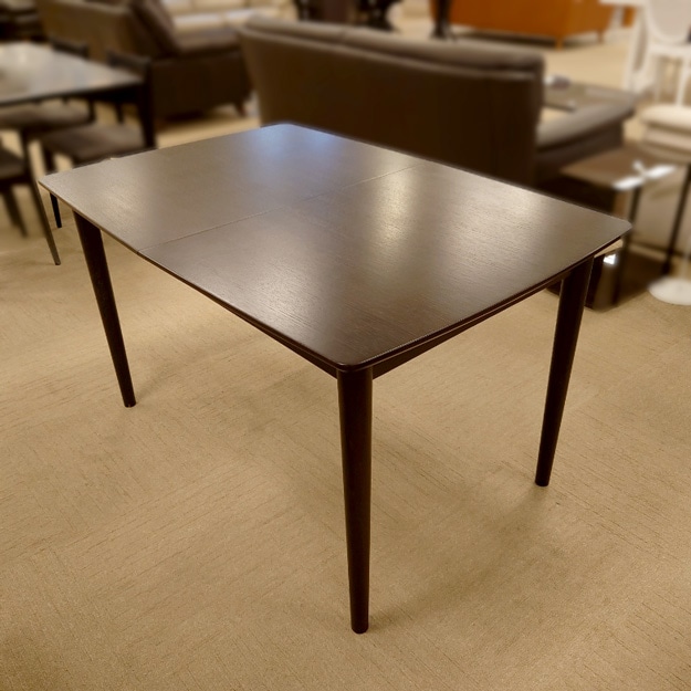 伸長式ダイニングテーブル「ウイング」幅125-155cm ダークブラウン色/アウトレット＆リワース大阪南港展示品