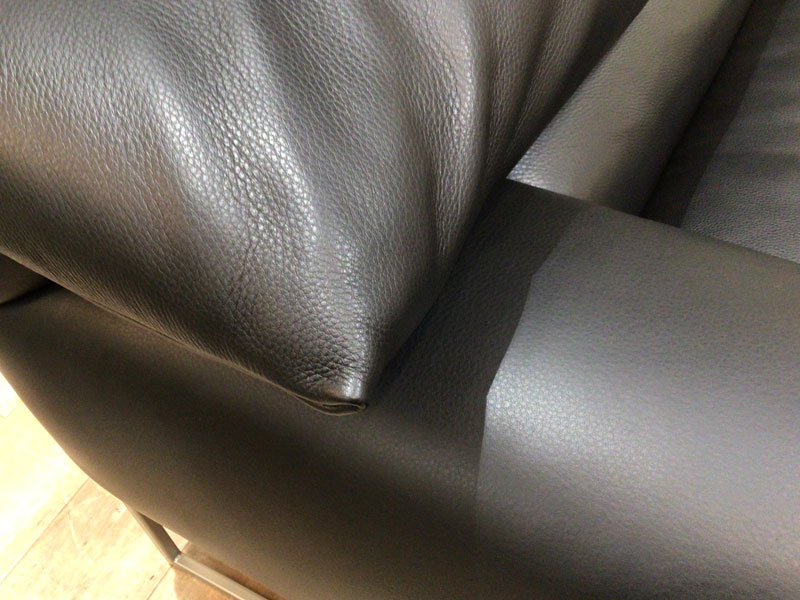 ソファ 3人掛け「フォーエバーヤング」幅198cm 革#C ブラック色 /南船橋店展示品