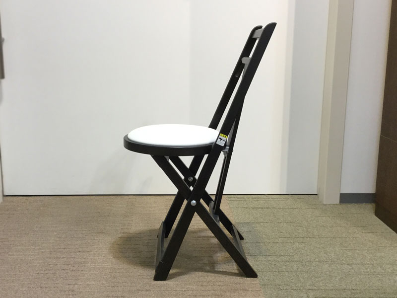 折りたたみ椅子KC-1#ダークブラウン色/PVCIV /アウトレット＆ベッドルームギャラリー横浜展示品