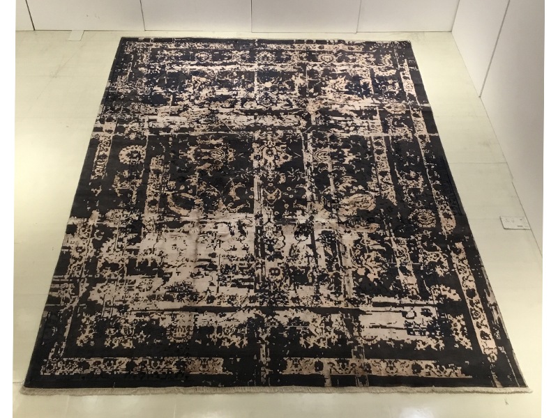 手織緞通「エテルノ」３１０６２１　ブラック/アウトレット＆ベッドルームギャラリー横浜展示品