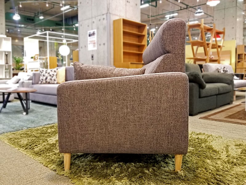 ソファ「クロス｣布ブラウン 脚ナチュラル / アウトレット＆ベッドルームギャラリー横浜展示品