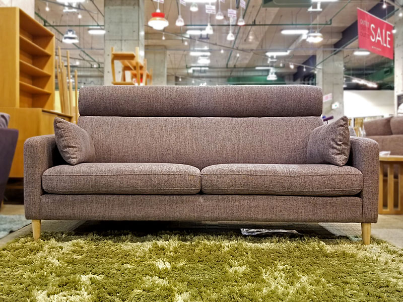 ソファ「クロス｣布ブラウン 脚ナチュラル / アウトレット＆ベッドルームギャラリー横浜展示品