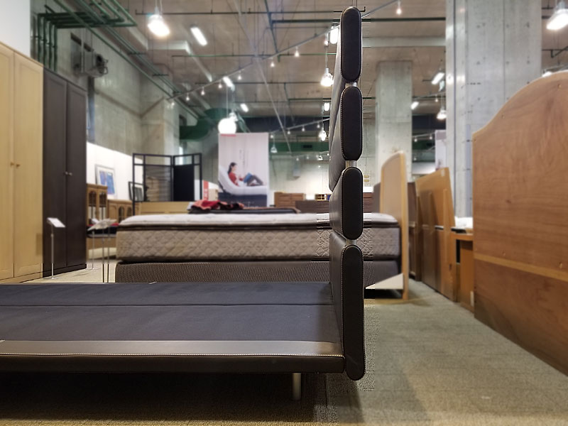 ベッドフレーム｢MODEL.E03C」革DBR ダブルサイズ / 数量限定お買い得品（新品）