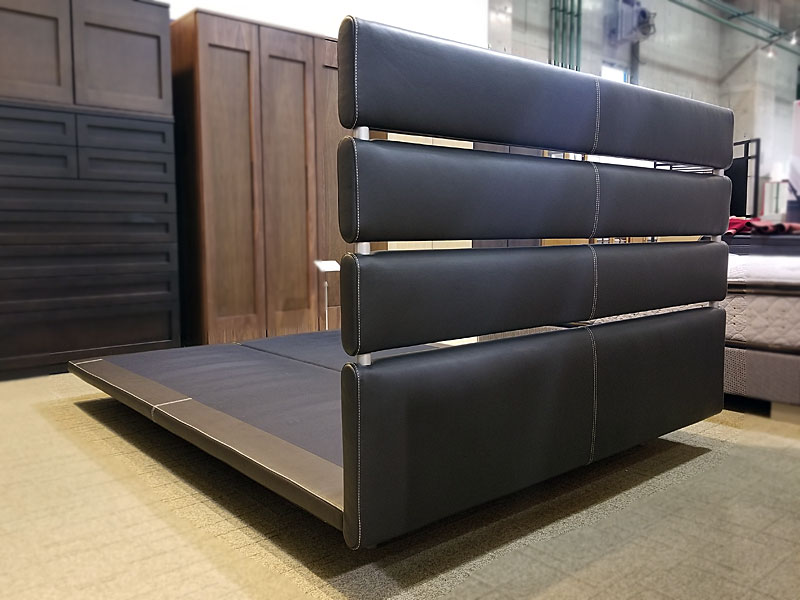 ベッドフレーム｢MODEL.E03C」革DBR ダブルサイズ / 数量限定お買い得品（新品）