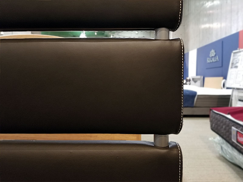 ベッドフレーム｢MODEL.E03C」革DBR ダブルサイズ / 数量限定お買い得品（新品）