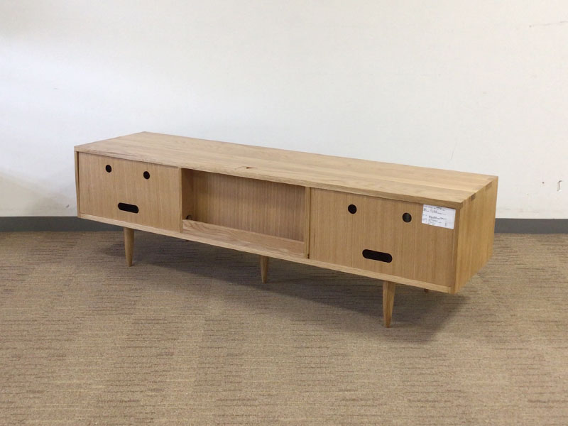 展示品　IDC大塚家具 ナラ材テレビボード　LB180「リヴァー」 W180cm 展示品 IDC大塚家具 ナラ材テレビボード LB180「リヴァー