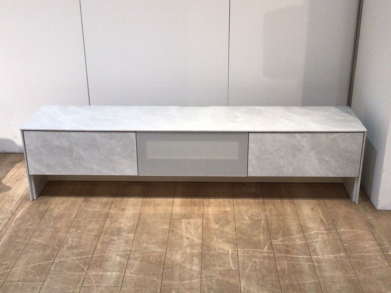 展示品　IDC大塚家具 ナラ材テレビボード　LB180「リヴァー」 W180cm 展示品 IDC大塚家具 ナラ材テレビボード LB180「リヴァー