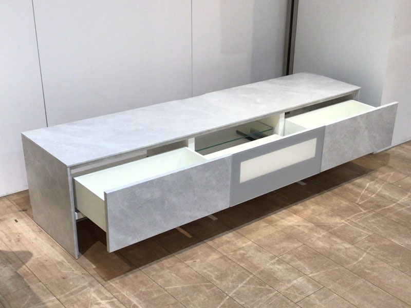 展示品　IDC大塚家具 ナラ材テレビボード　LB180「リヴァー」 W180cm 展示品 IDC大塚家具 ナラ材テレビボード LB180「リヴァー