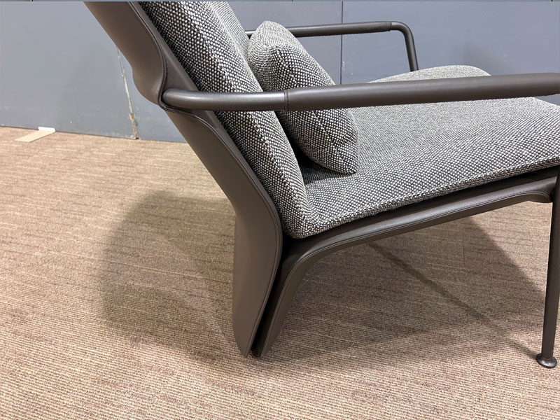 GMFK392○IDC大塚家具 アームチェア フォルテ 総革 グレー 1人掛けソ i-img1200x800-