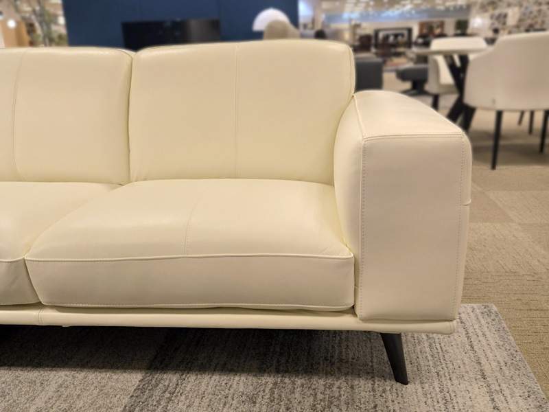 カウチ２点向って左 「LS55」革ホワイト＃J/アウトレット＆リワース大阪南港展示品