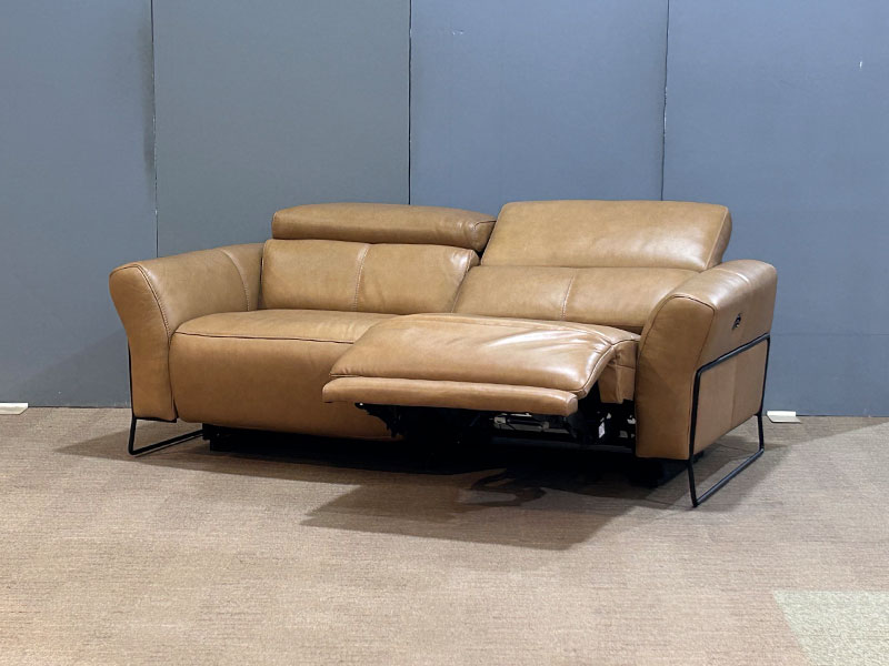 電動リクライニングソファ「L/S Motion 60（エルエスモーション60）」3人掛け 幅194cm 革プラリン色 ／アウトレット＆ベッドルームギャラリー横浜展示品