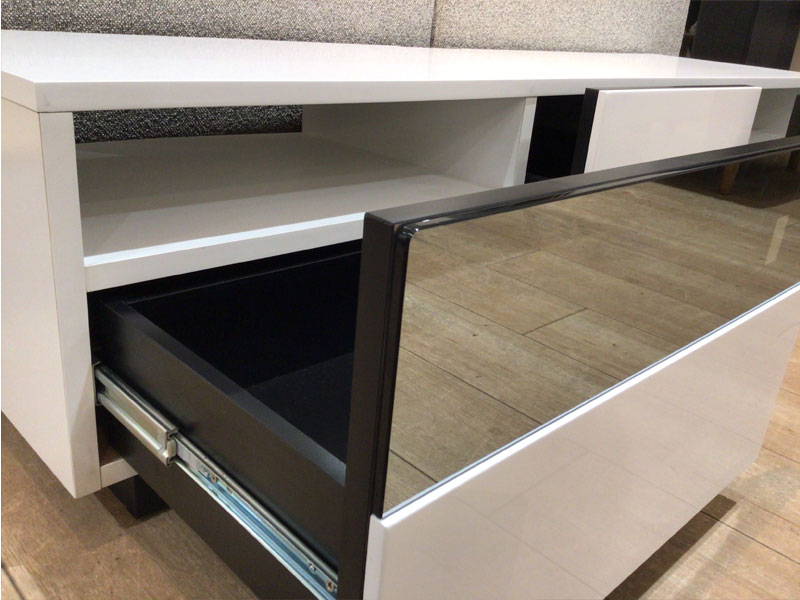 テレビボード 「ミニマル」ホワイト色 幅150cm  /南船橋店展示品