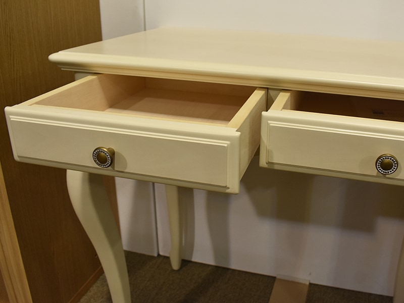 デスク「マリアンディール」ホワイト色 / 県外倉庫保管 / 数量限定