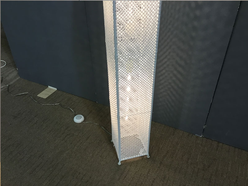 フロアスタンド「カデンザ」L-026PP ホワイト色/アウトレット＆ベッドルームギャラリー横浜展示品