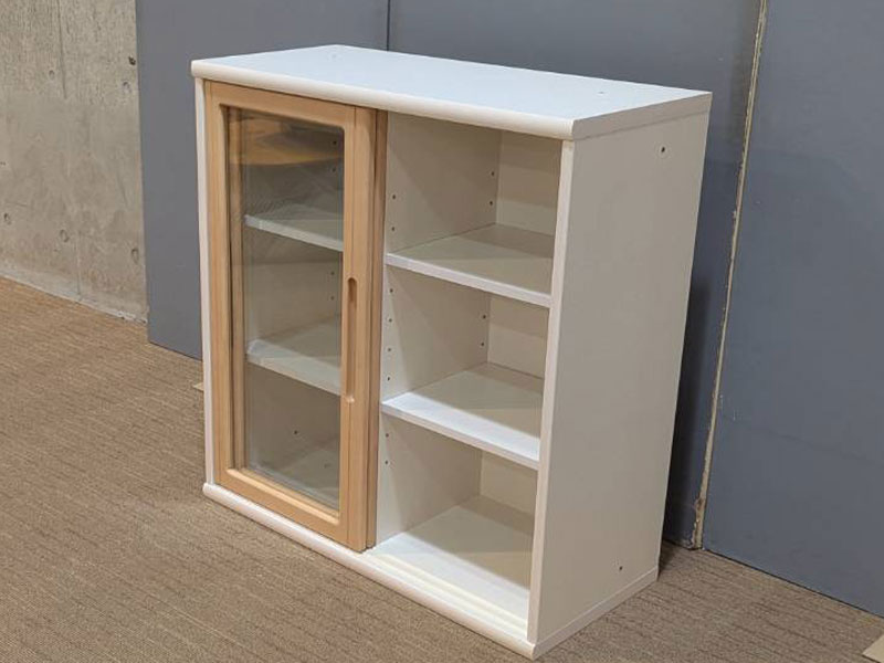 書棚 「ニューオファーＮＯＦ-90 引き戸/ガラス扉」ウッディホワイト+チェリーナチュラル色/アウトレット＆ベッドルームギャラリー横浜展示品