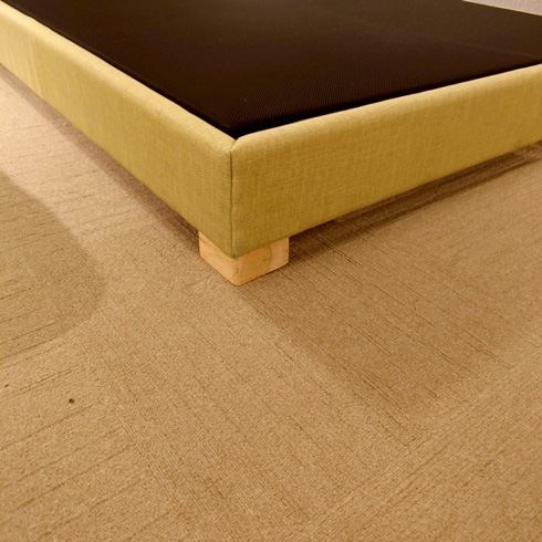 ベッドフレーム「シルファB」布グリーン 床板仕様 角脚 脚ナチュラル色　セミダブルサイズ/アウトレット＆リワース大阪南港展示品