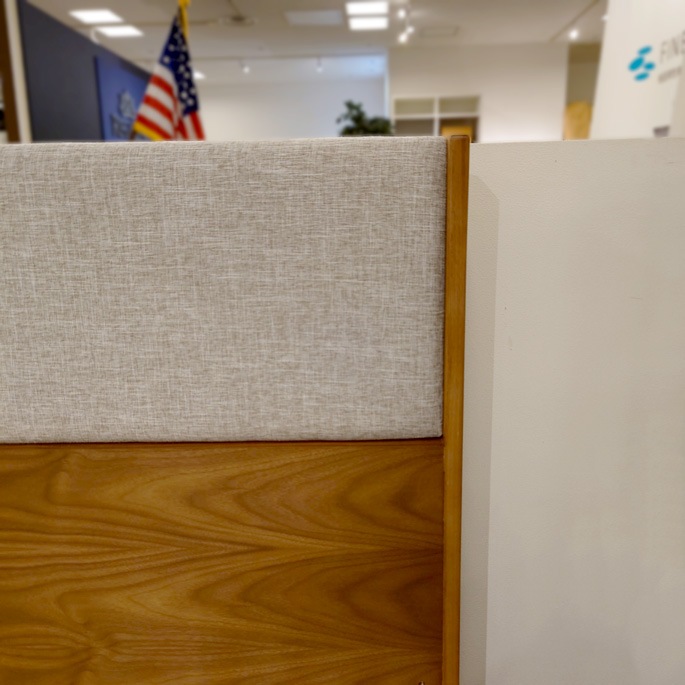 ベッドフレーム「ルーナ」ロータイプ サンドグレー・ウォールナット色　シングルサイズ/アウトレット＆リワース大阪南港展示品