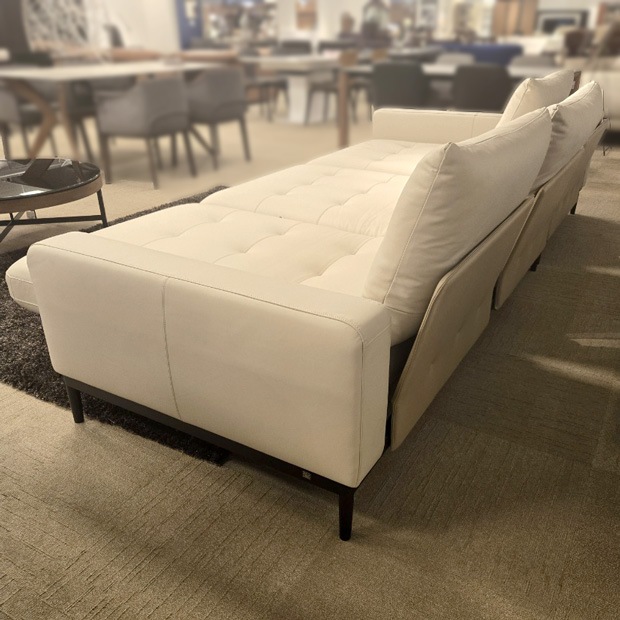 カウチソファ 「ティラ」革クリーム/アウトレット＆リワース大阪南港展示品