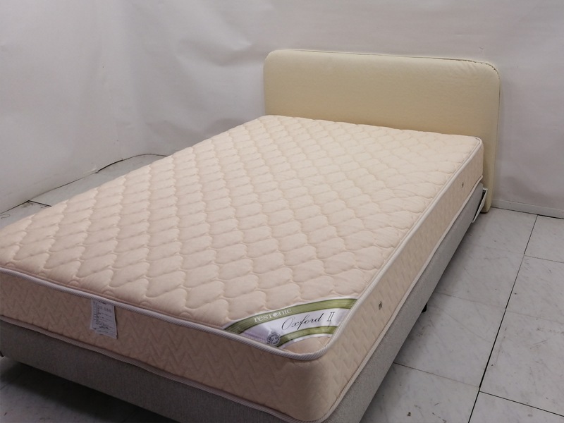 ヘッドボード ケビン 合成皮革アイボリー色 ダブルサイズ/展示使用・県外倉庫保管品/アウトレット＆ベッドルームギャラリー横浜