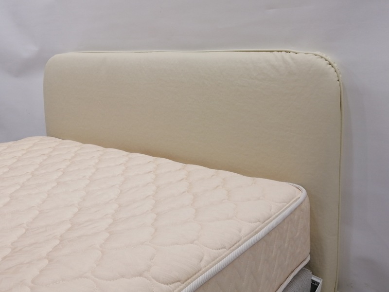 ヘッドボード ケビン 合成皮革アイボリー色 クイーンサイズ/県外倉庫