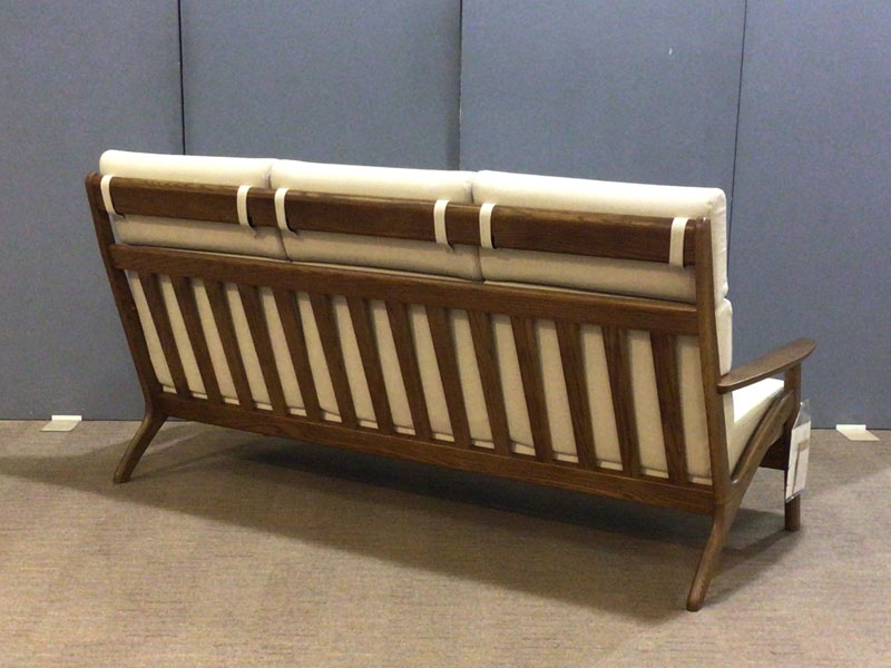 ソファ（ハイバック）「ＷS-3950Ｈ」布張り#8466Ｂディナミカ アイボリー色 / 木部ダークオーク色 / アウトレット＆ベッドルームギャラリー横浜展示品