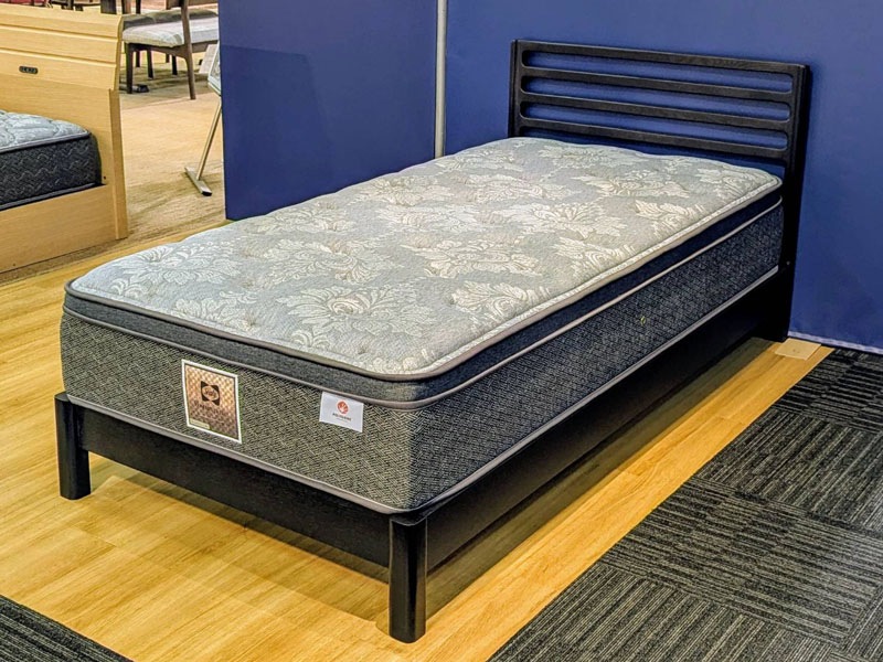 ベッドフレーム「シネマ2SP」桐すのこタイプ レッドオーク材ダークブラウン色　シングルサイズ※マットレス別売り / アウトレット＆ベッドルームギャラリー横浜展示品