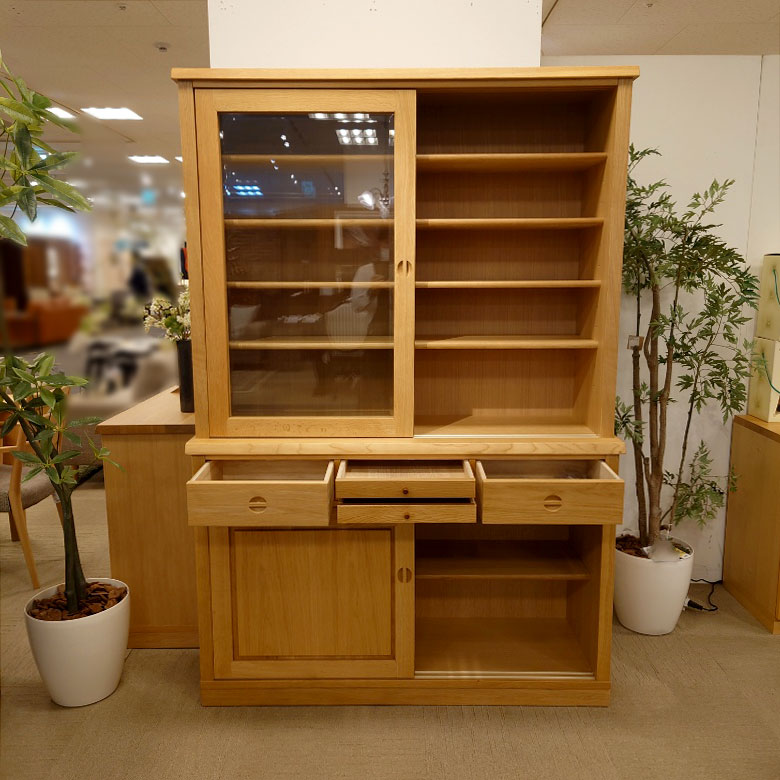 取付無料！IDC大塚家具 杜 天然木北欧風ナチュラルカップボード 食器棚✨ 取付無料！IDC大塚家具 杜 天然木北欧風ナチュラルカップボード 食器棚✨