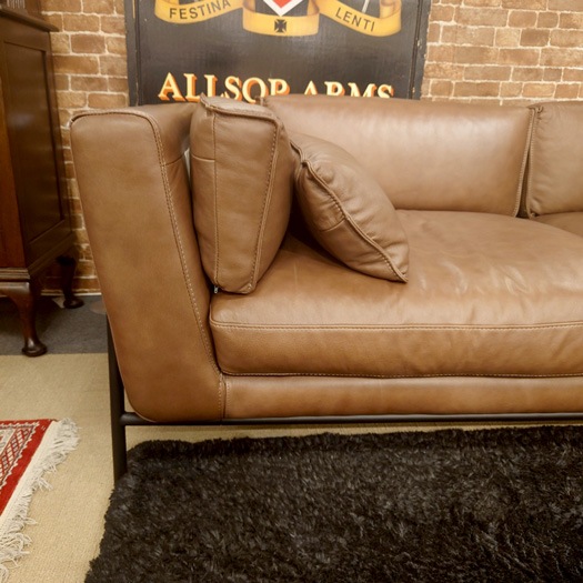 ソファ「モビー2 model.CO-0479」革#CO-SK グラナイト/アウトレット＆リワース大阪南港展示品