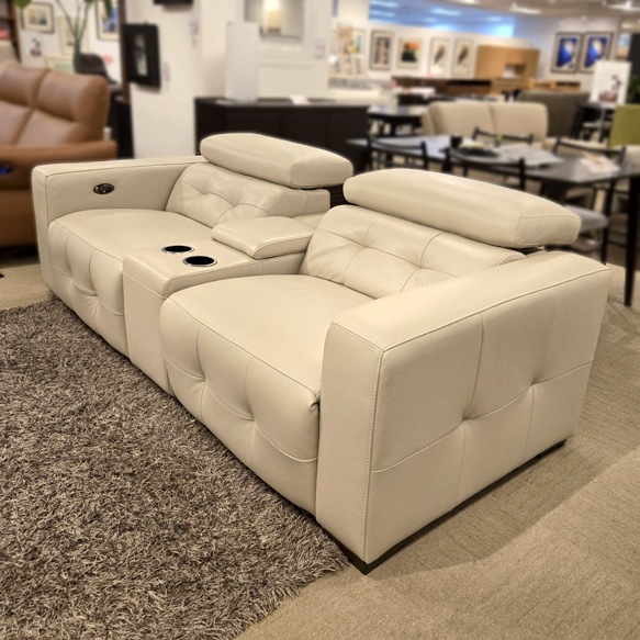 電動リクライニングラブソファ「L/S Motion 39N（エルエスモーション39）」テーブルユニット付き 革#J オイスターグレー色/アウトレット＆リワース大阪南港展示品