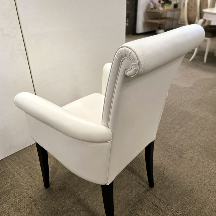 ダイニングチェア4脚セット「ヴィットリア」（アーム付）革ホワイト/アウトレット＆リワース大阪南港展示品