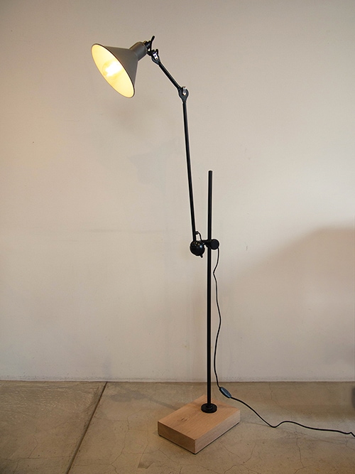 フロアスタンド