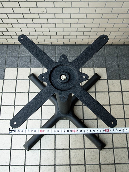 鉄製 テーブル脚傷や汚れが目立ちにくいチヂミ塗装、プロ仕様の1台