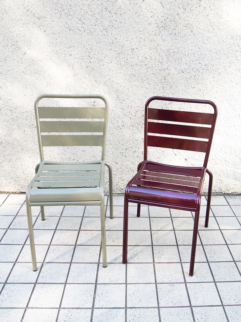 アウトドアファニチャー/チェア店舗用にも長く使えるスタッキングOKなビストロチェア