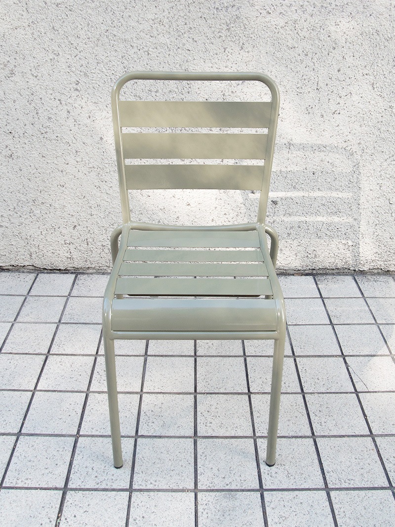 アウトドアファニチャー/チェア店舗用にも長く使えるスタッキングOKなビストロチェア