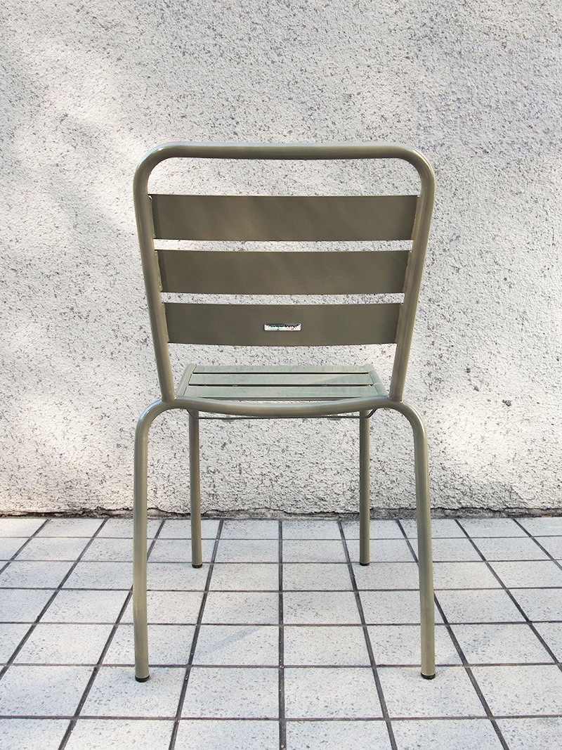 アウトドアファニチャー/チェア店舗用にも長く使えるスタッキングOKなビストロチェア