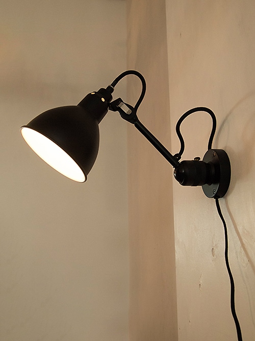 ウォールランプ