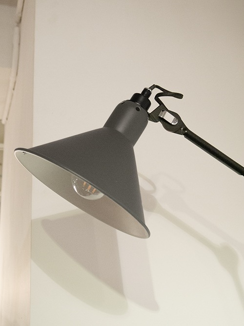 ウォールランプ