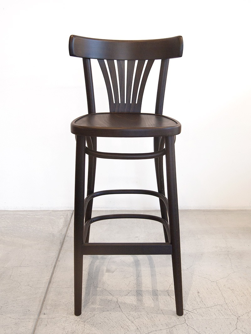 カウンターチェア背もたれ付きで座りやすい、店舗用にも最適な木製ハイチェア