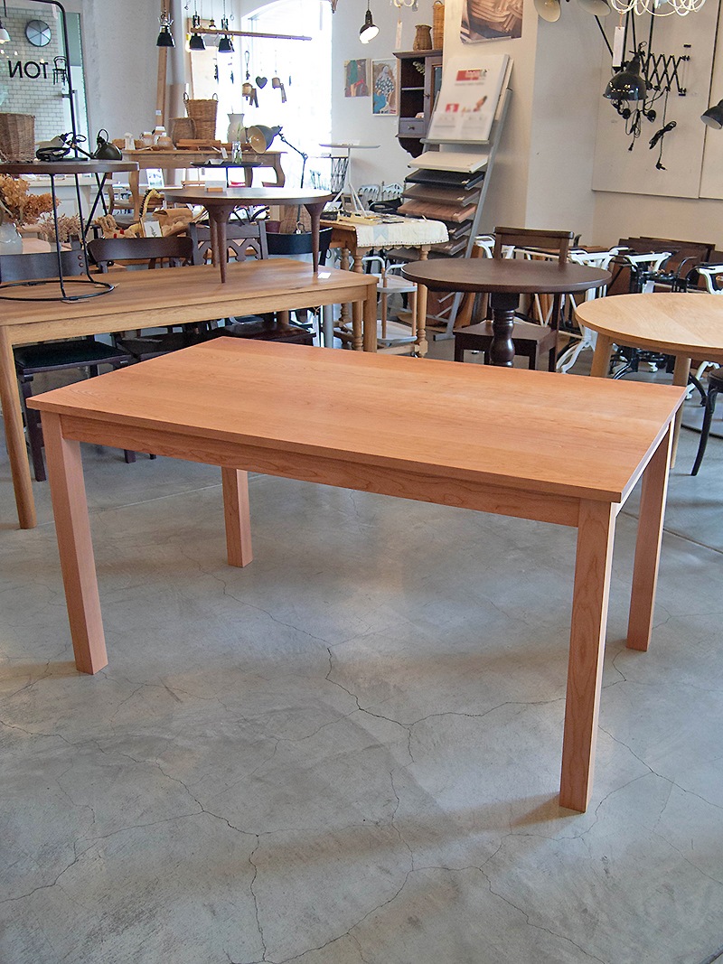 Square SC160-BLACK CHERRY 160×80cm 無垢材ダイニングテーブル｜イデア