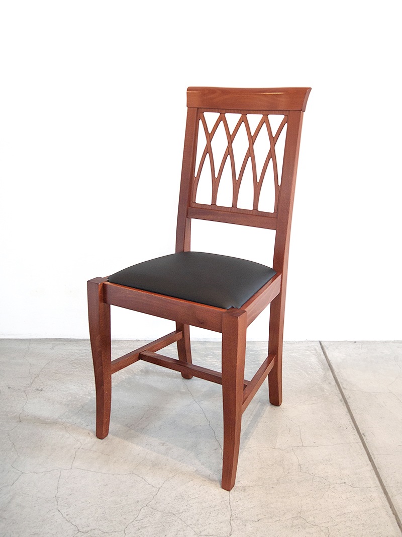 ダイニングチェア飲食店やレストランで人気の木製クラシックチェア