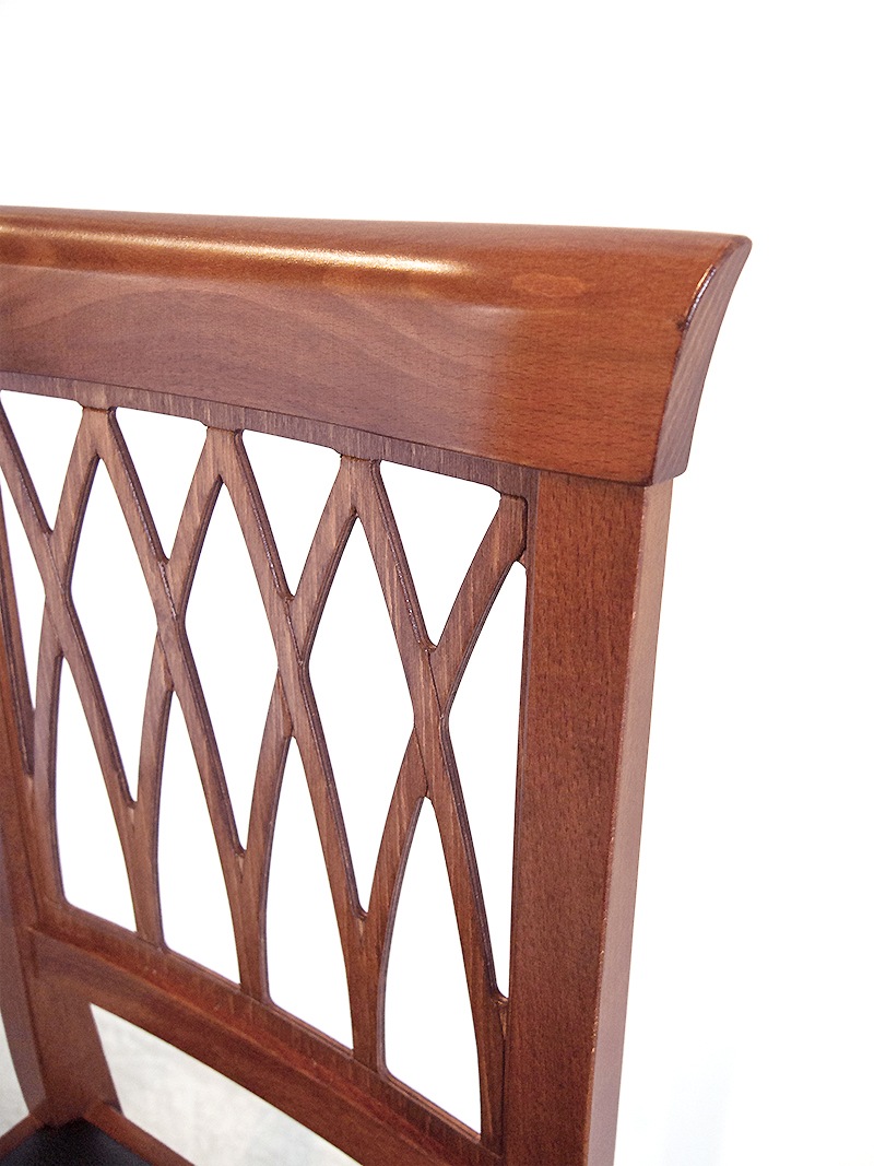 ダイニングチェア飲食店やレストランで人気の木製クラシックチェア