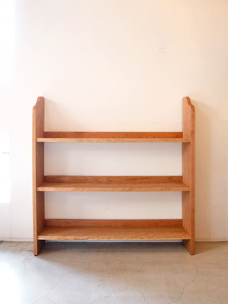 BC BOOK SHELF 011