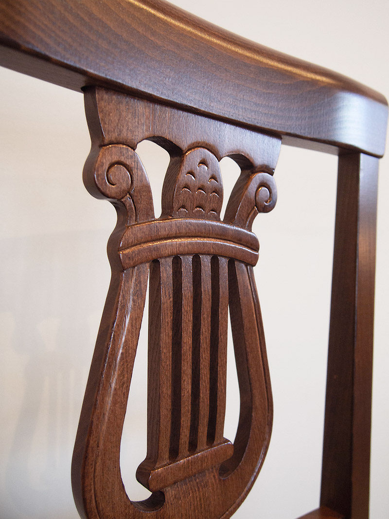 ダイニングチェア業務用としても安心の耐久性とデザイン