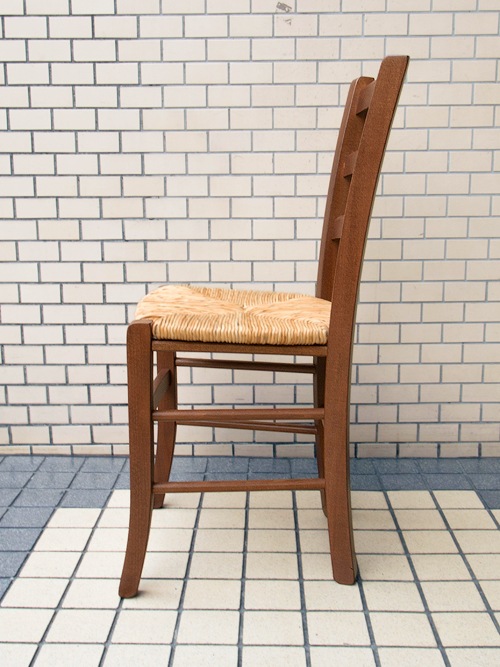 ダイニングチェアカフェ、レストランなどでも大活躍のラッシュシートチェア