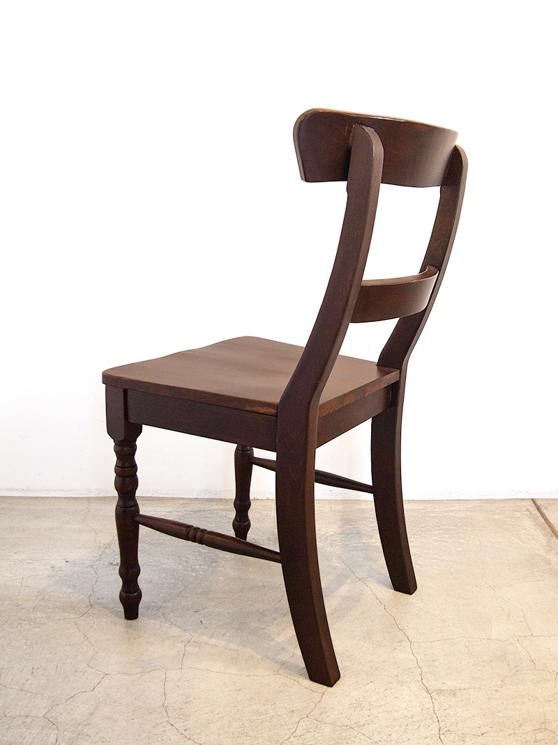 ダイニングチェア唯一無二の風合い・業務用椅子としても安心の耐久性