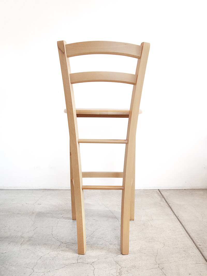 カウンターチェア背もたれ付きで座りやすい、店舗用にも最適な木製ハイチェア