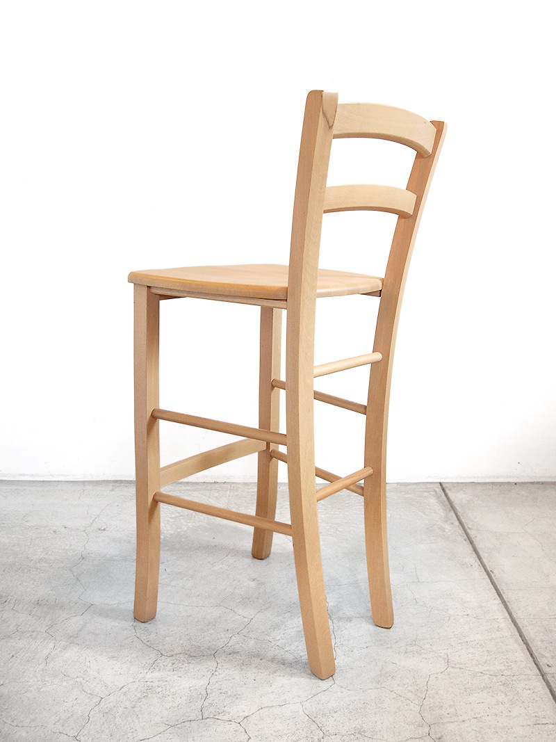 カウンターチェア背もたれ付きで座りやすい、店舗用にも最適な木製ハイチェア