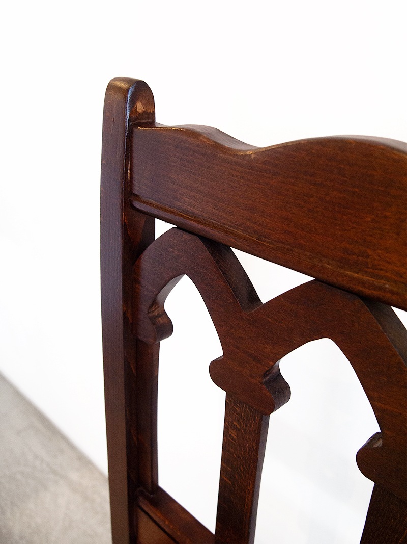 ダイニングチェア唯一無二の風合い・業務用椅子としても安心の耐久性