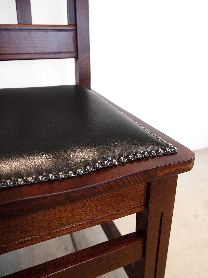 ダイニングチェア唯一無二の風合い・業務用椅子としても安心の耐久性